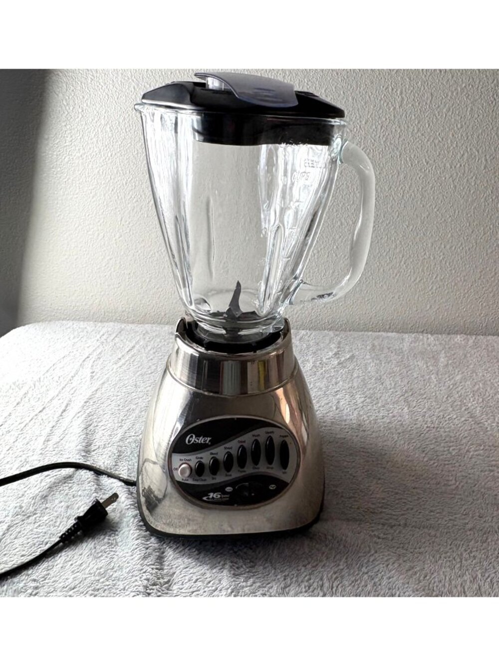 Oster Blender 16 Speed Model 6812 All Pieces Are Working Included